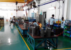 模具部組裝模具區(qū)
